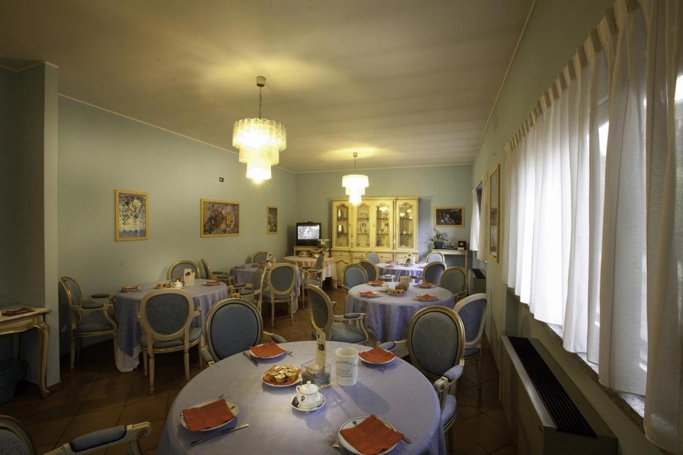 Hotel Nastro Azzurro Monguzzo Екстер'єр фото