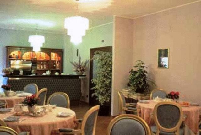 Hotel Nastro Azzurro Monguzzo Екстер'єр фото